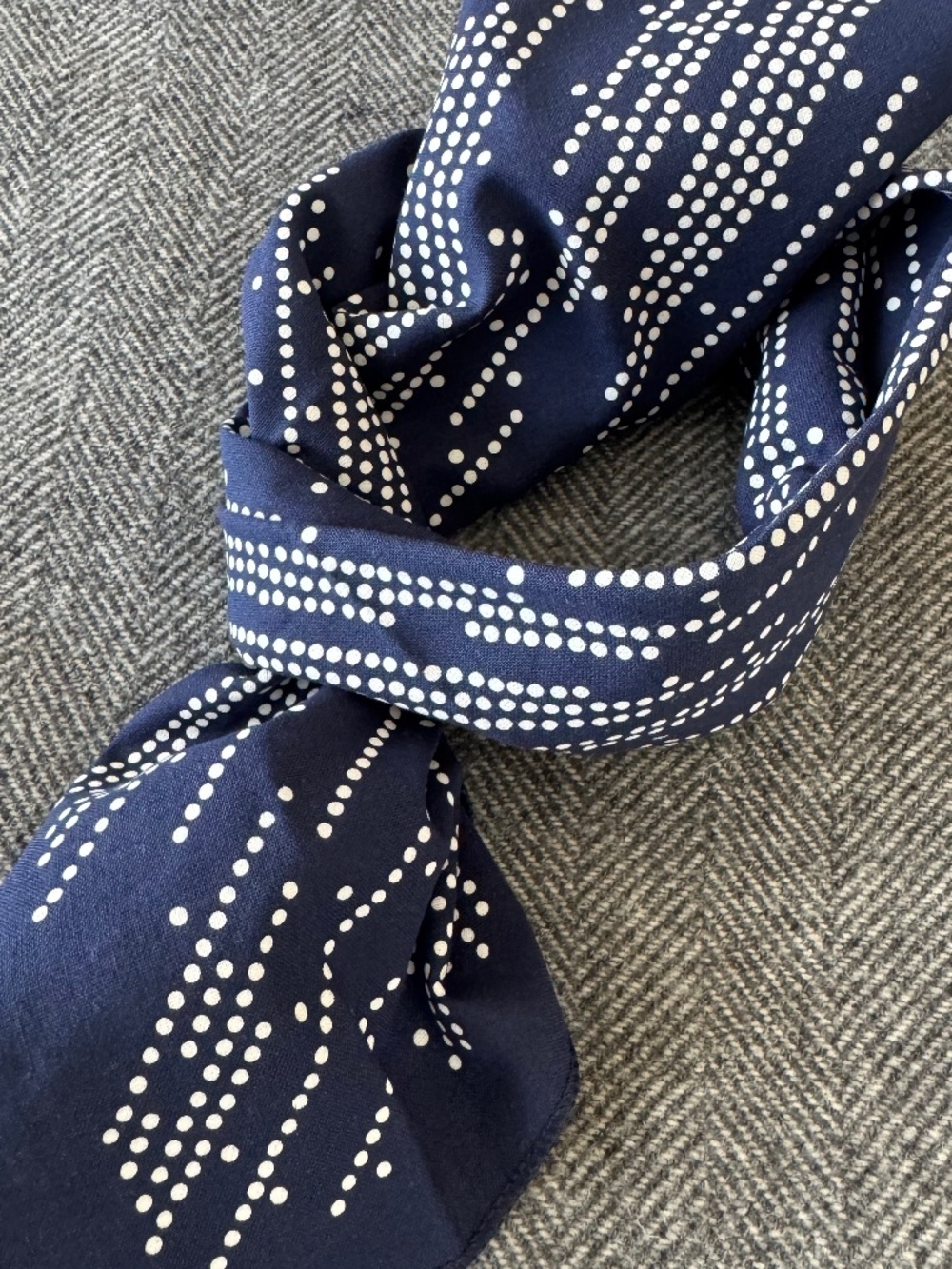 NWT, DARLING NAVY PRINT BANDANA